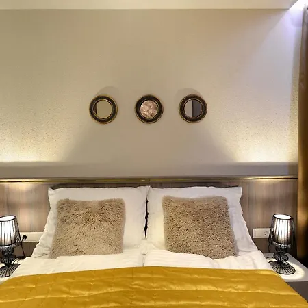 Club Luxury 아파트 *